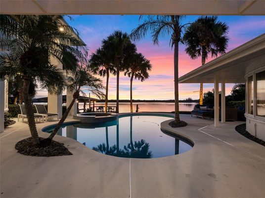 Exterior, Pool, Water