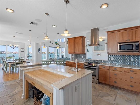 Chandelier, Dining room, Interior, Kitchen, Pendant Lights, Recessed Lighting, Stainless Steel Appliances, Water