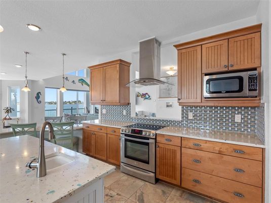 Dining room, Interior, Kitchen, Pendant Lights, Recessed Lighting, Stainless Steel Appliances, Water