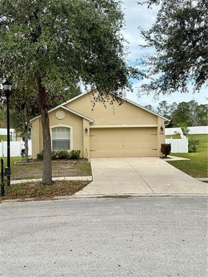 Attached, Exterior, Facade, Ranch