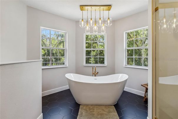 Bathroom, Free Standing Baths, Interior, Pendant Lights