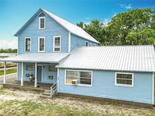 Exterior, Facade, Farmhouse