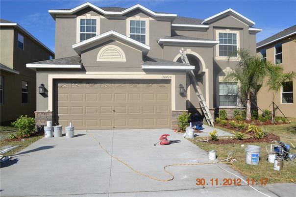 Attached, Exterior, Facade, American Craftsman