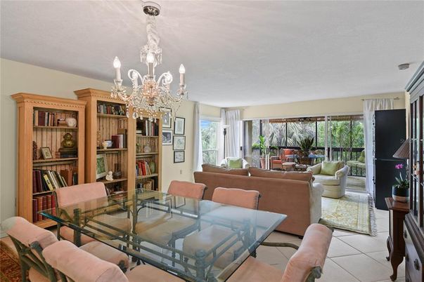 Chandelier, Dining room, Interior, Living room