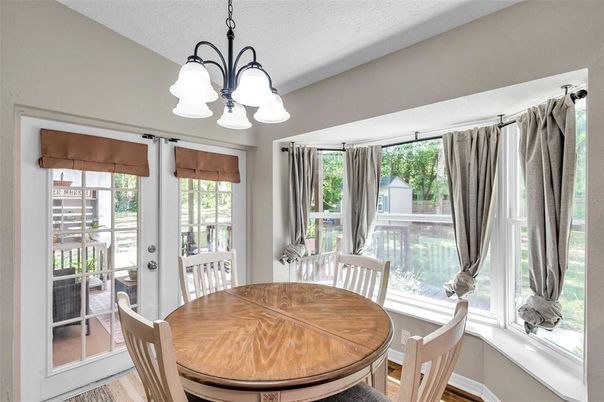 Chandelier, Dining room, Interior