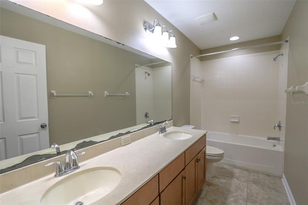Bathroom, Dual Sink Vanities, Interior, Recessed Lighting