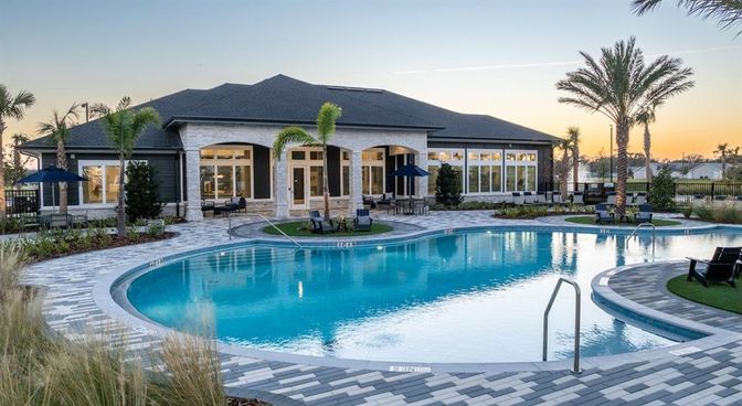 Exterior, Pool