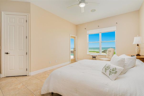 Bedroom, Interior, Water