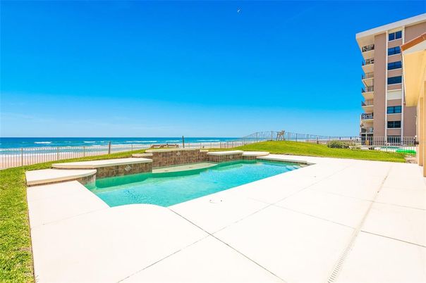 Exterior, Pool, Water