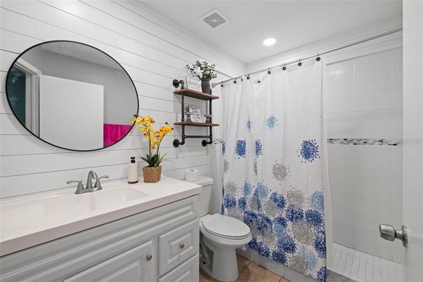 Bathroom, Interior, Recessed Lighting