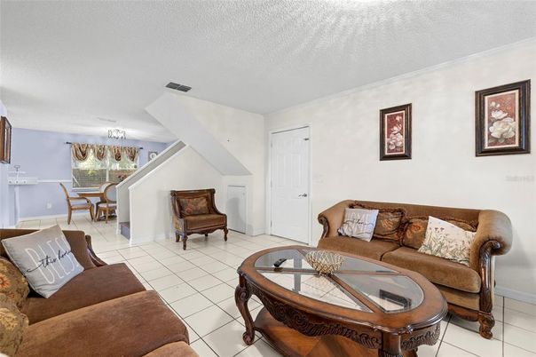 Chandelier, Dining room, Interior, Living room
