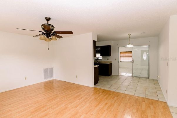 Empty room, Interior, Pendant Lights, Wood Texture Flooring