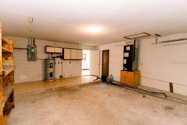 Garage, Interior