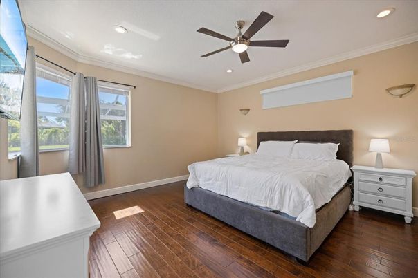 Interior, Recessed Lighting, Wood Texture Flooring