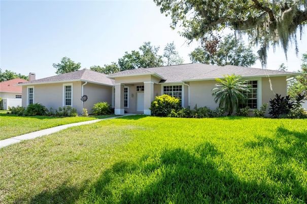 Backyard, Exterior, Facade, Ranch