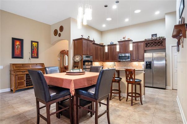 Dining room, Interior, Kitchen, Pendant Lights, Recessed Lighting, Stainless Steel Appliances