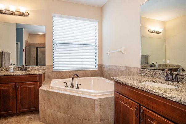 Bathroom, Dual Sink Vanities, Interior