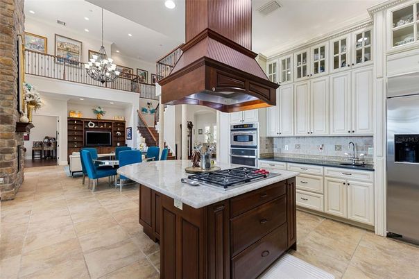 Chandelier, Dining room, Interior, Kitchen, Recessed Lighting, Stainless Steel Appliances