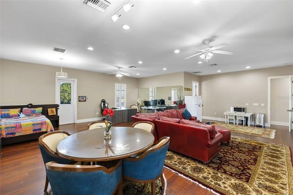 Dining room, Interior, Living room, Pendant Lights, Recessed Lighting, Wood Texture Flooring