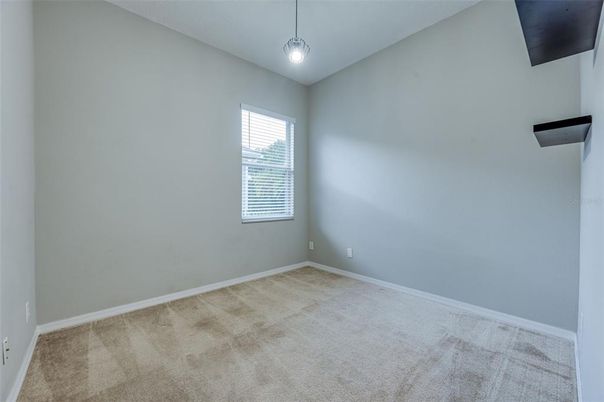 Empty room, Interior, Pendant Lights