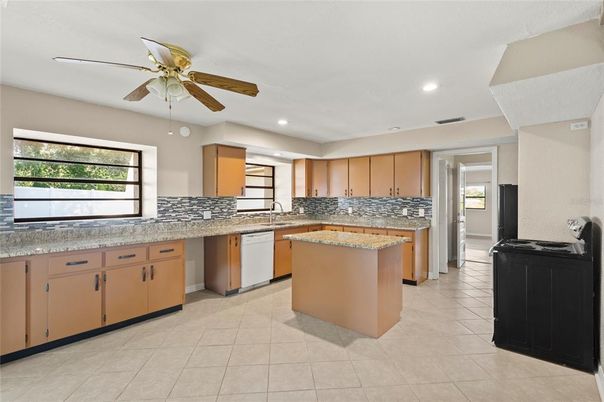 Interior, Kitchen, Recessed Lighting