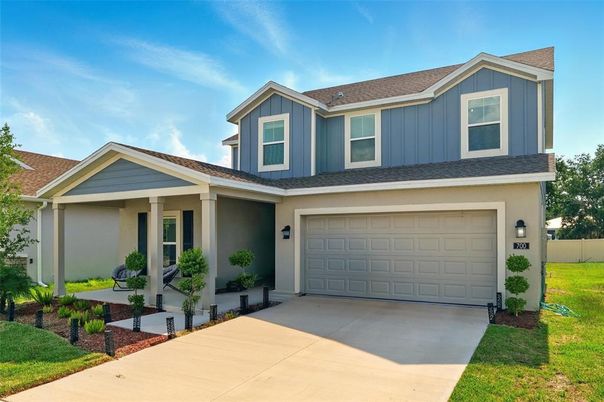 Attached, Exterior, Facade, Farmhouse