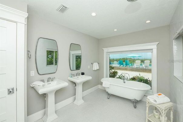 Bathroom, Dual Sink Vanities, Free Standing Baths, Interior, Recessed Lighting