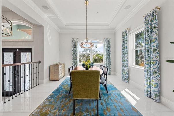 Chandelier, Dining room, Interior, Pendant Lights