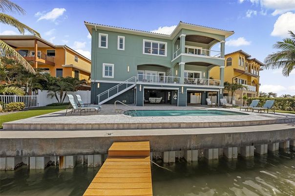 Exterior, Pool, Water