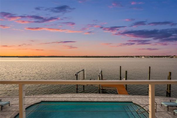 Exterior, Pool, Water