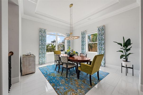 Chandelier, Dining room, Interior, Pendant Lights
