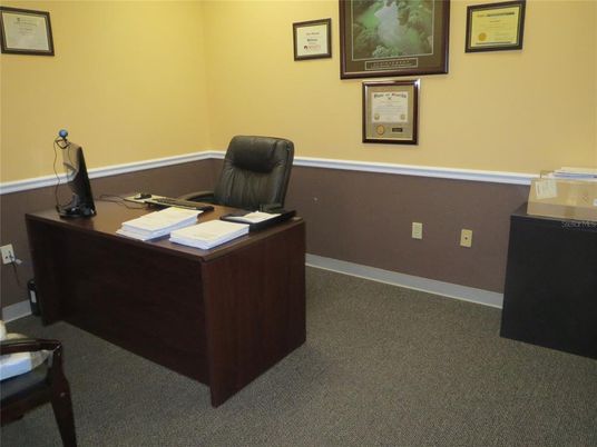 Home Office, Interior