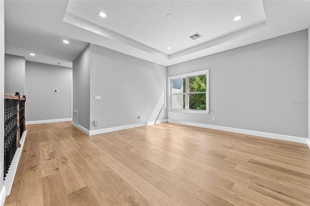 Empty room, Interior, Recessed Lighting, Wood Texture Flooring