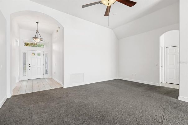 Empty room, Interior, Pendant Lights