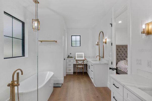 Bathroom, Free Standing Baths, Interior, Pendant Lights, Wood Texture Flooring