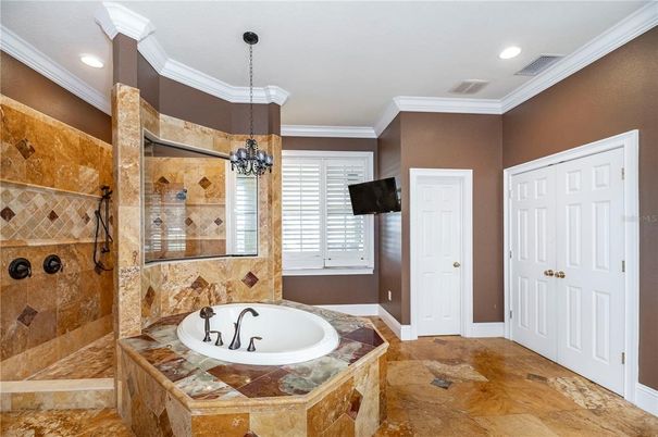 Bathroom, Glass Shower, Interior, Pendant Lights, Recessed Lighting