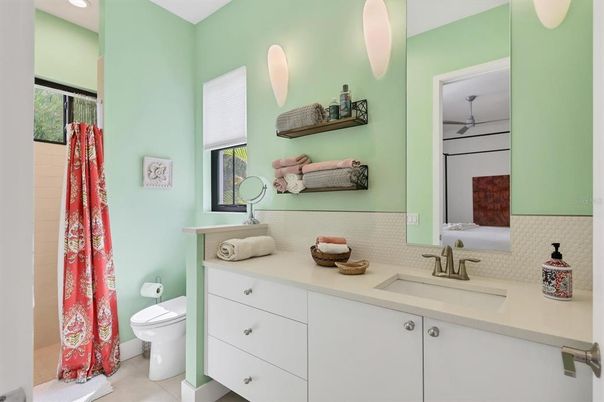 Bathroom, Interior, Recessed Lighting