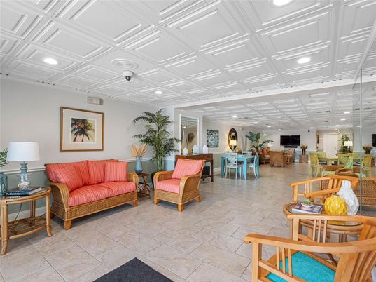 Dining room, Interior, Living room, Recessed Lighting