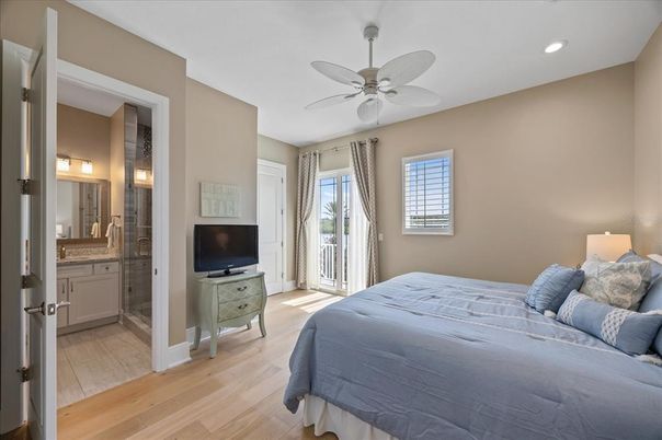 Bathroom, Bedroom, Interior, Recessed Lighting, Wood Texture Flooring
