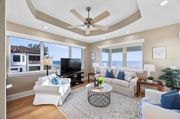 Interior, Living room, Recessed Lighting, Water, Wood Texture Flooring