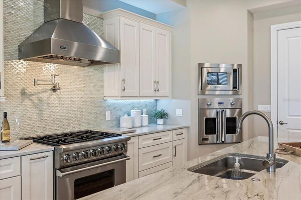 Interior, Kitchen, Stainless Steel Appliances