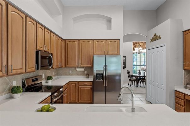 Dining room, Interior, Kitchen, Stainless Steel Appliances