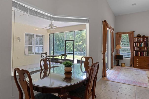 Dining room, Interior