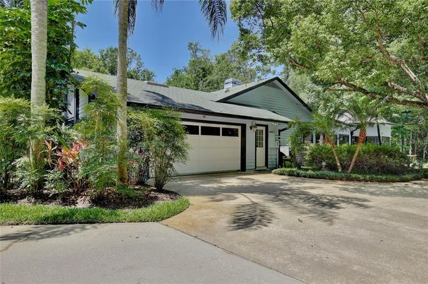 Attached, Exterior, Facade, Ranch