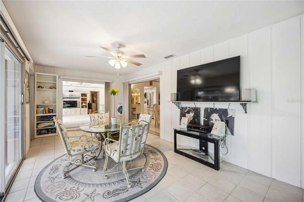 Dining room, Interior