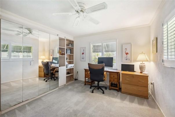 Home Office, Interior