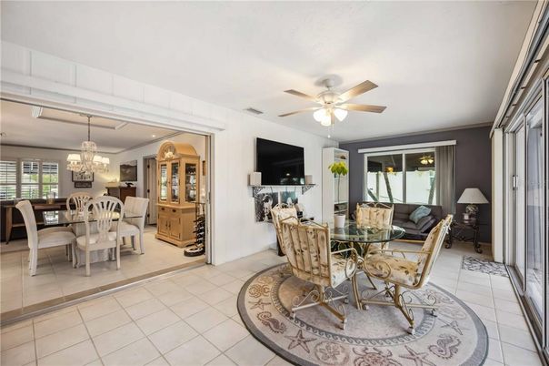 Chandelier, Dining room, Interior, Recessed Lighting
