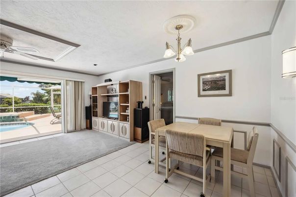 Dining room, Interior, Pendant Lights