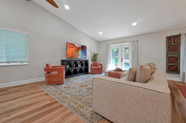 Interior, Living room, Recessed Lighting, Wood Texture Flooring