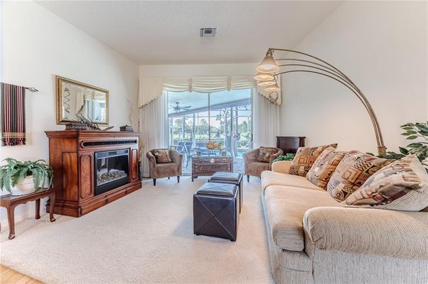 Chandelier, Fireplace, Interior, Living room